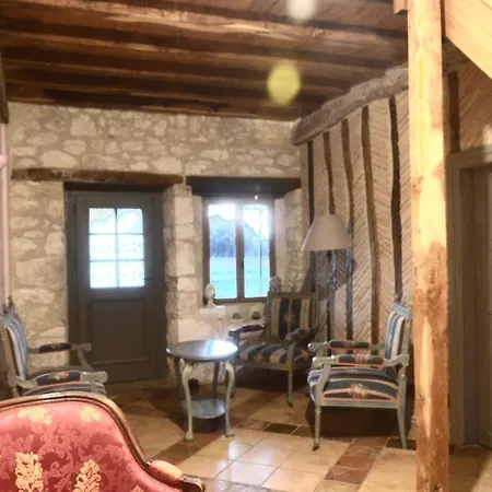 Le Murmure Des Fees Bed & Breakfast