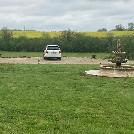 Le Murmure Des Fees 4*