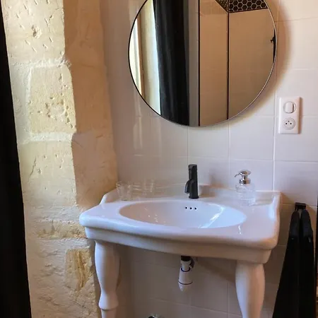 Le Murmure Des Fees 4*