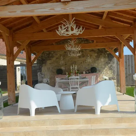Le Murmure Des Fees Bed & Breakfast
