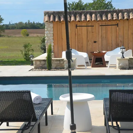 Le Murmure Des Fees Bed & Breakfast