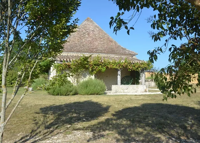 Le Murmure Des Fees Bed & Breakfast 4*